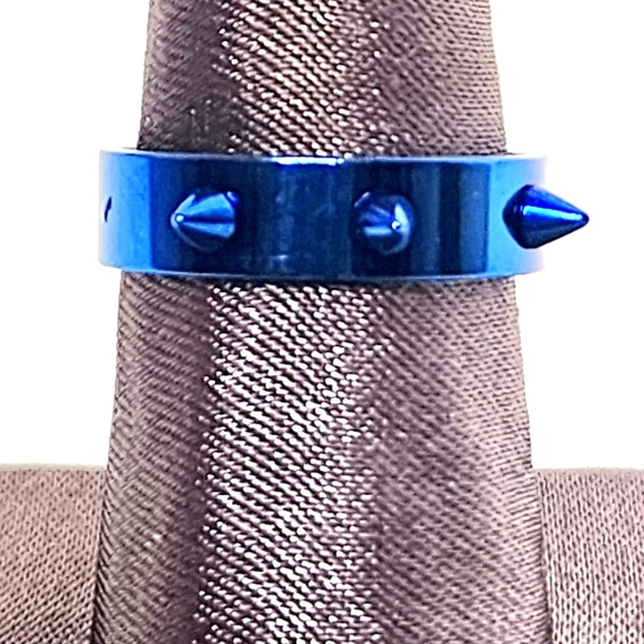 Blue Stainless Steel Spike Ring - Picture 2 of 3